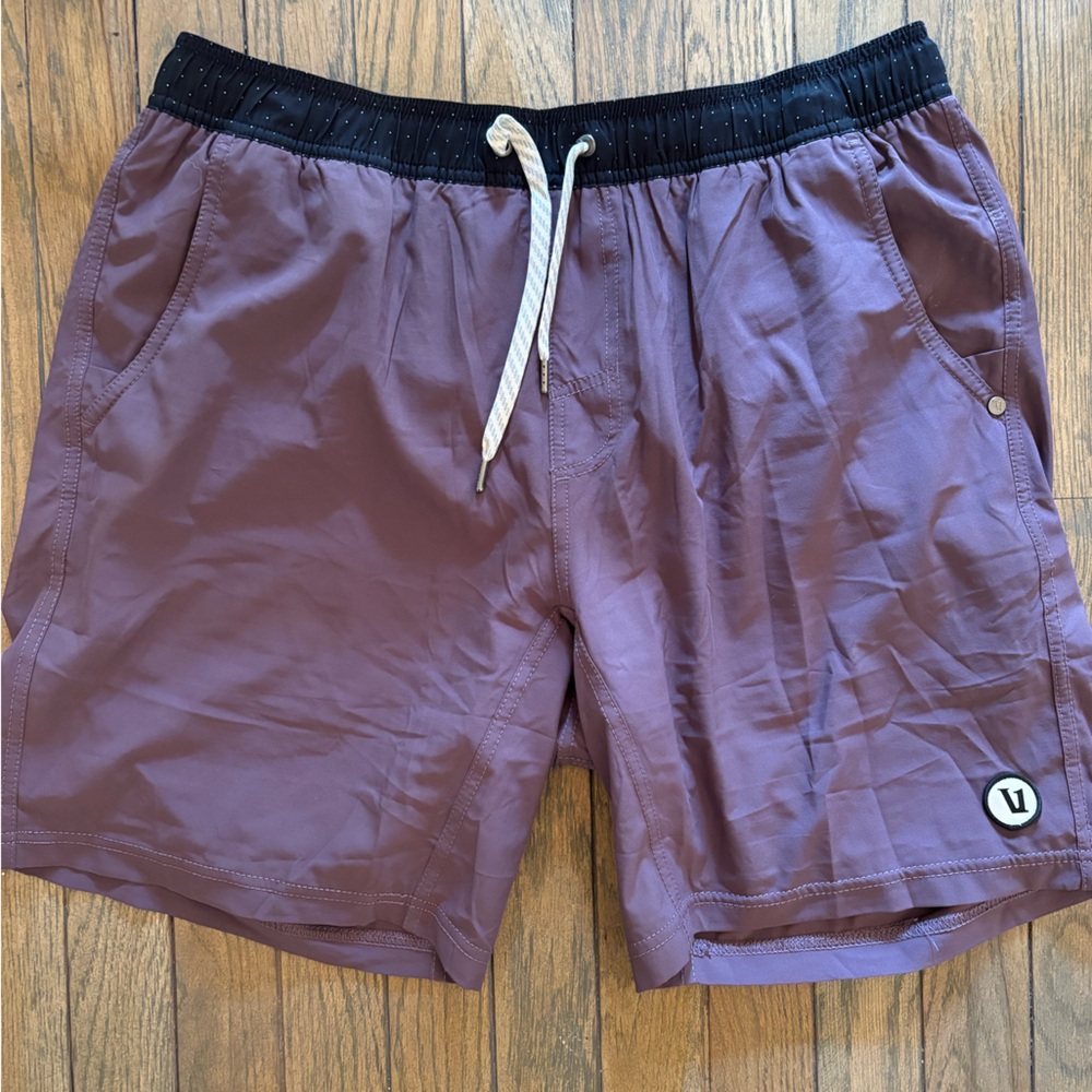 Great Condition XL Vuori lined Kore shorts